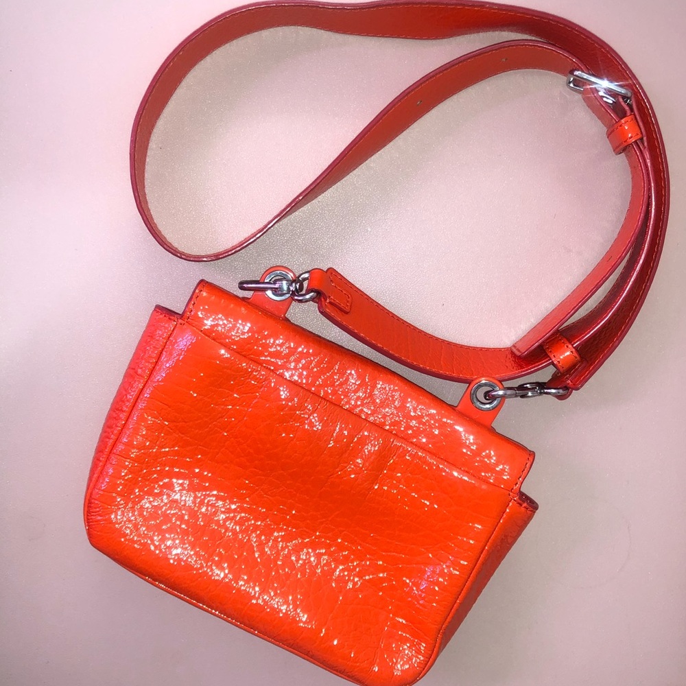 🧡MARC By Marc Jacobs Ball
And Chain Bond Bubble
Shoulder/Crossbody Orange - Picture 8 of 15